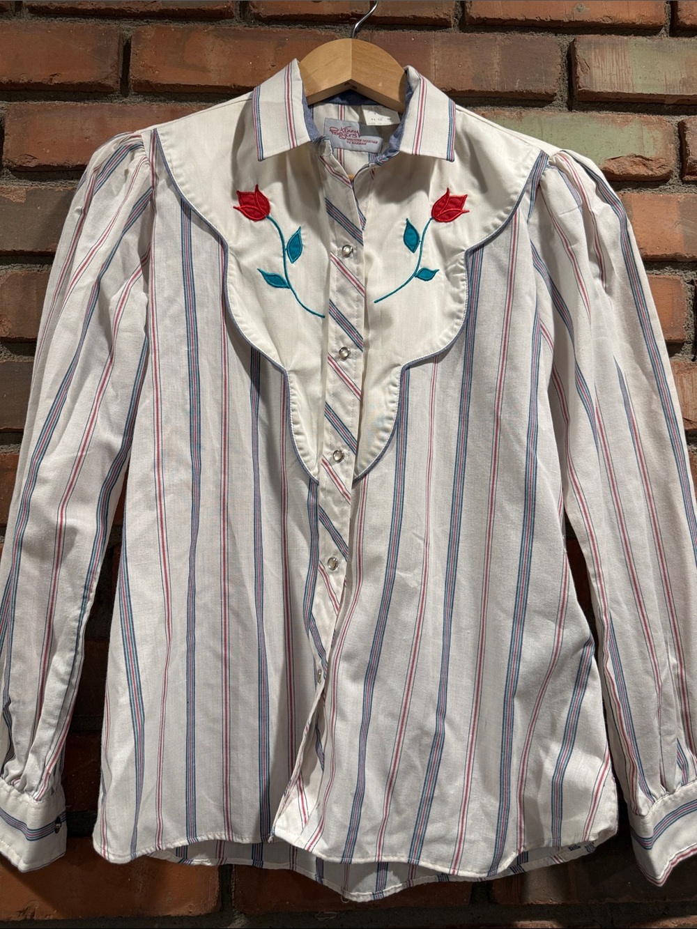 Kenny Rogers white Button-Up with Red flowers. Vintage